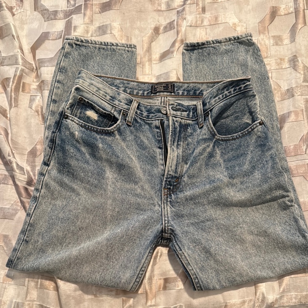 Abercrombie and Fitch High Rise Mom Jeans 4R